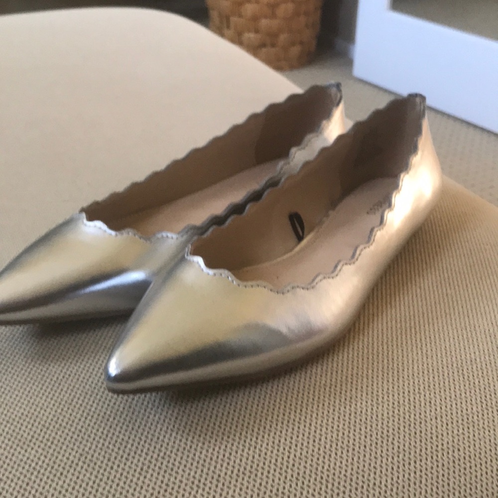 Express size 7 NWOT!!